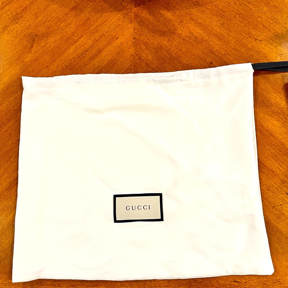 Gucci dust bag